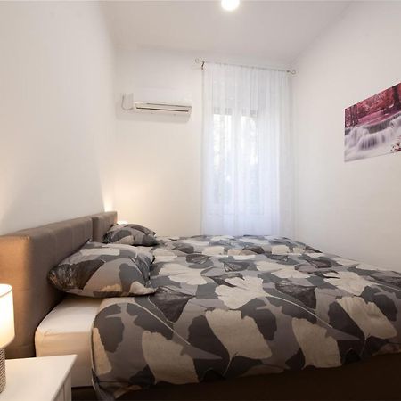 Apartman Cezar Apartment Rijeka Exterior photo